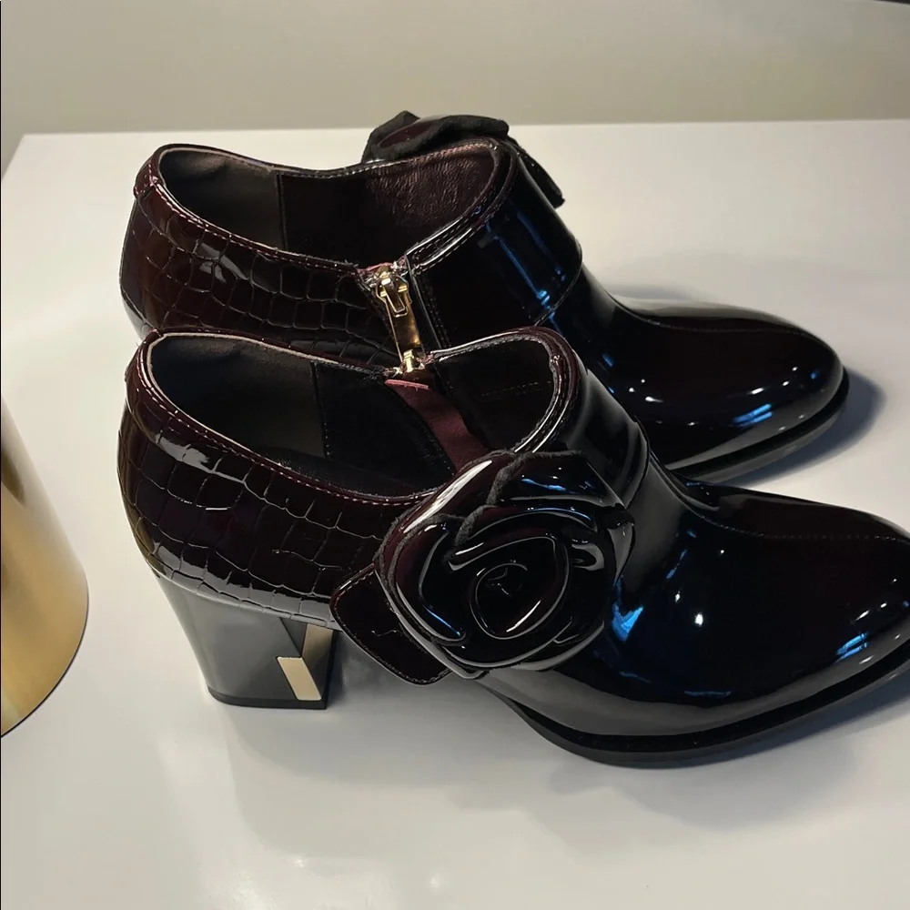 TDD Vogue‎ Elegant Women’s Burgundy Patent Leather Chunky Block Heels. Size 8.5